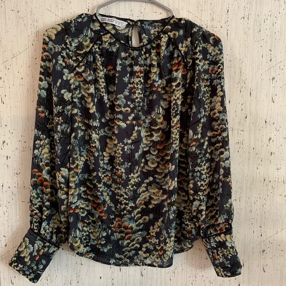 Zara Tops - Zara floral top.